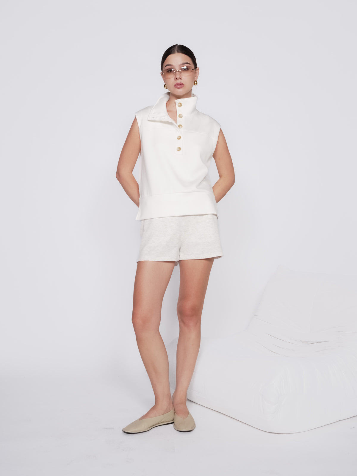 Gale Hi-neck Sleeveless Top
