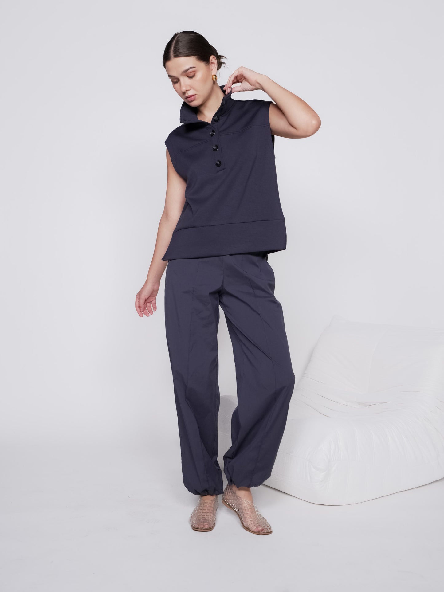 Gale Hi-neck Sleeveless Top