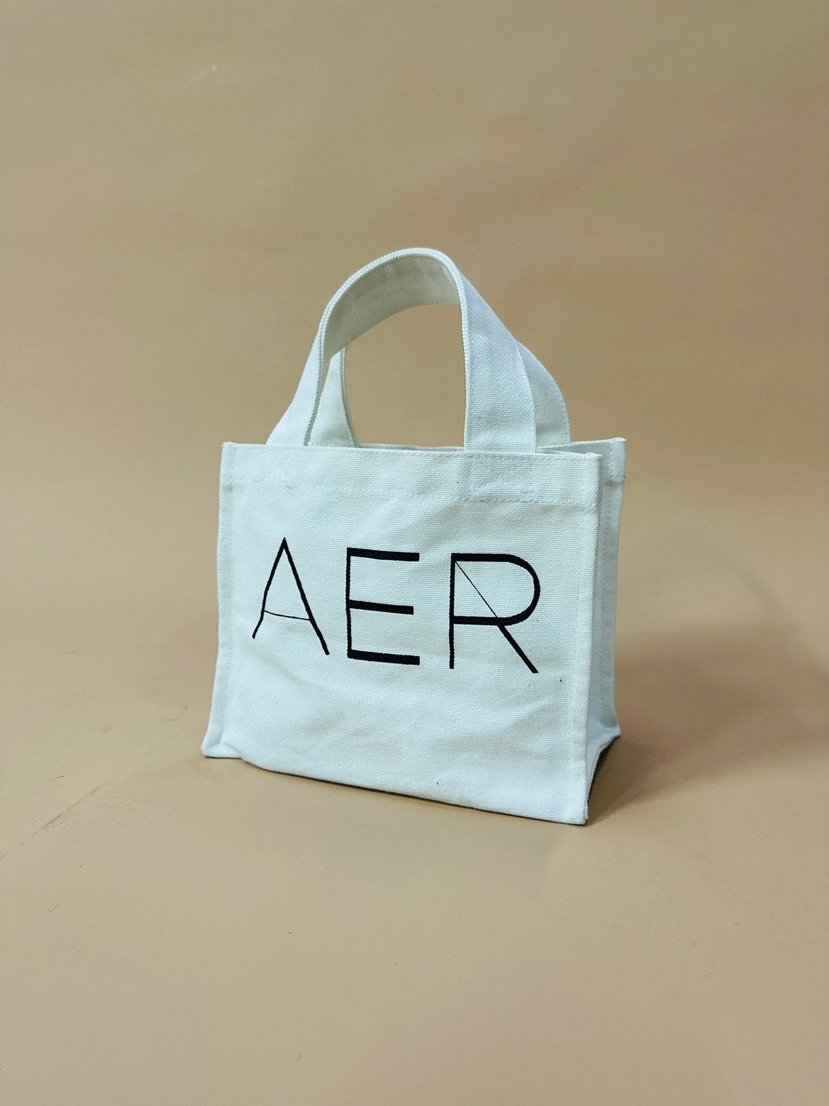 AER Tote bag