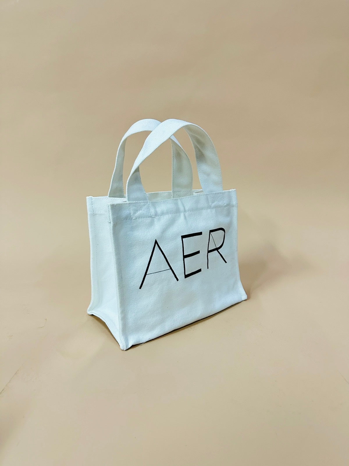 AER Tote bag